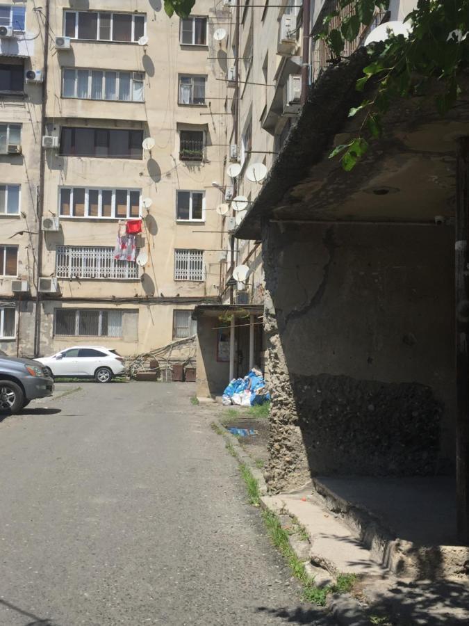 Homestay On Akademika Sakharova Suhumi Exterior foto