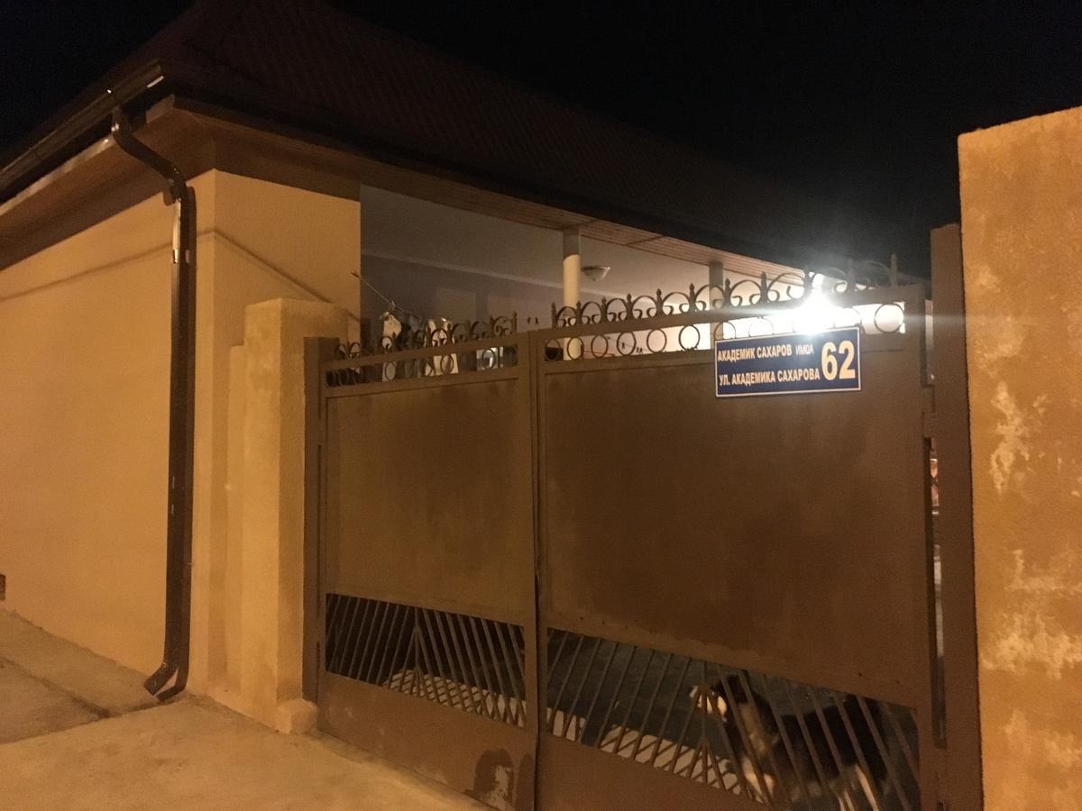 Homestay On Akademika Sakharova Suhumi Exterior foto